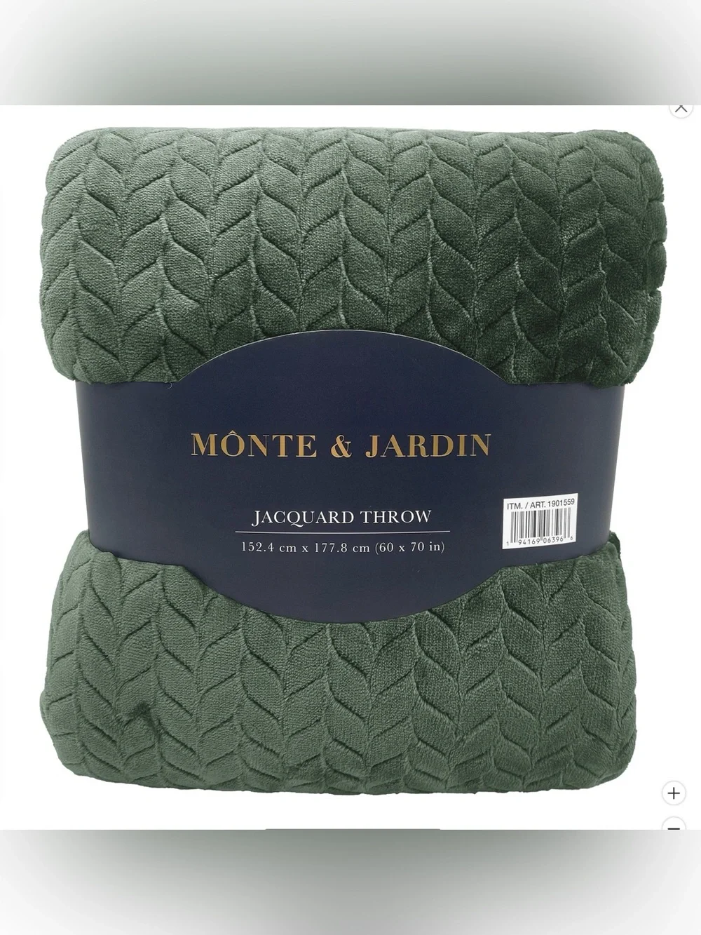 Monte & Jardin cuddle up